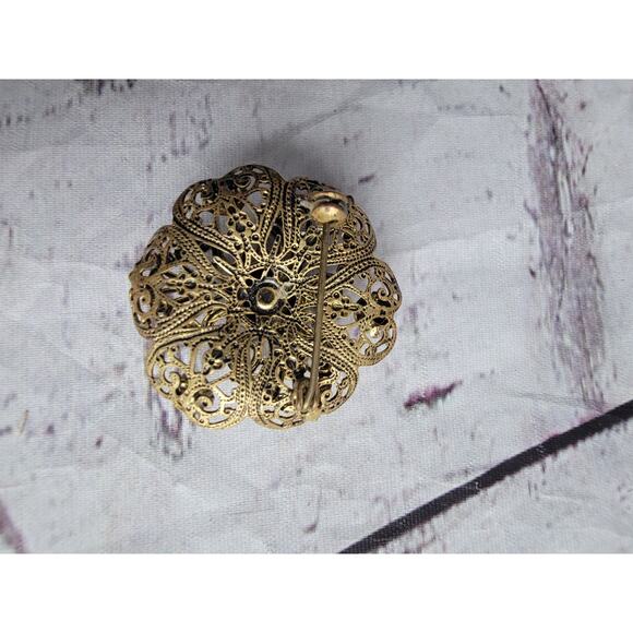 Vintage Czechoslovakia Brooch Faceted Blue Green Rhinestones Brass Filigree - Picture 3 of 5